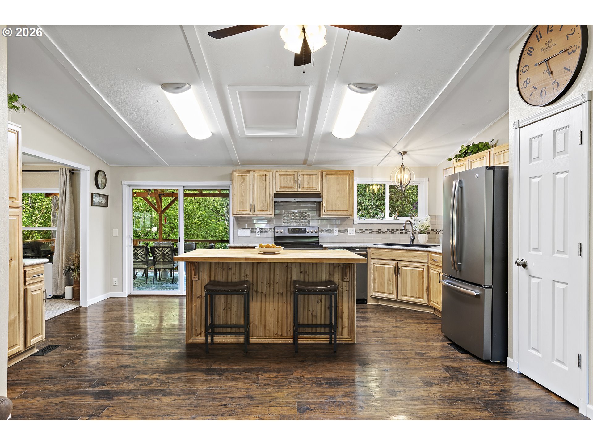 20341 Southeast Helzer Way Damascus, OR 97089 - Photo 11 of 44 Kitchen