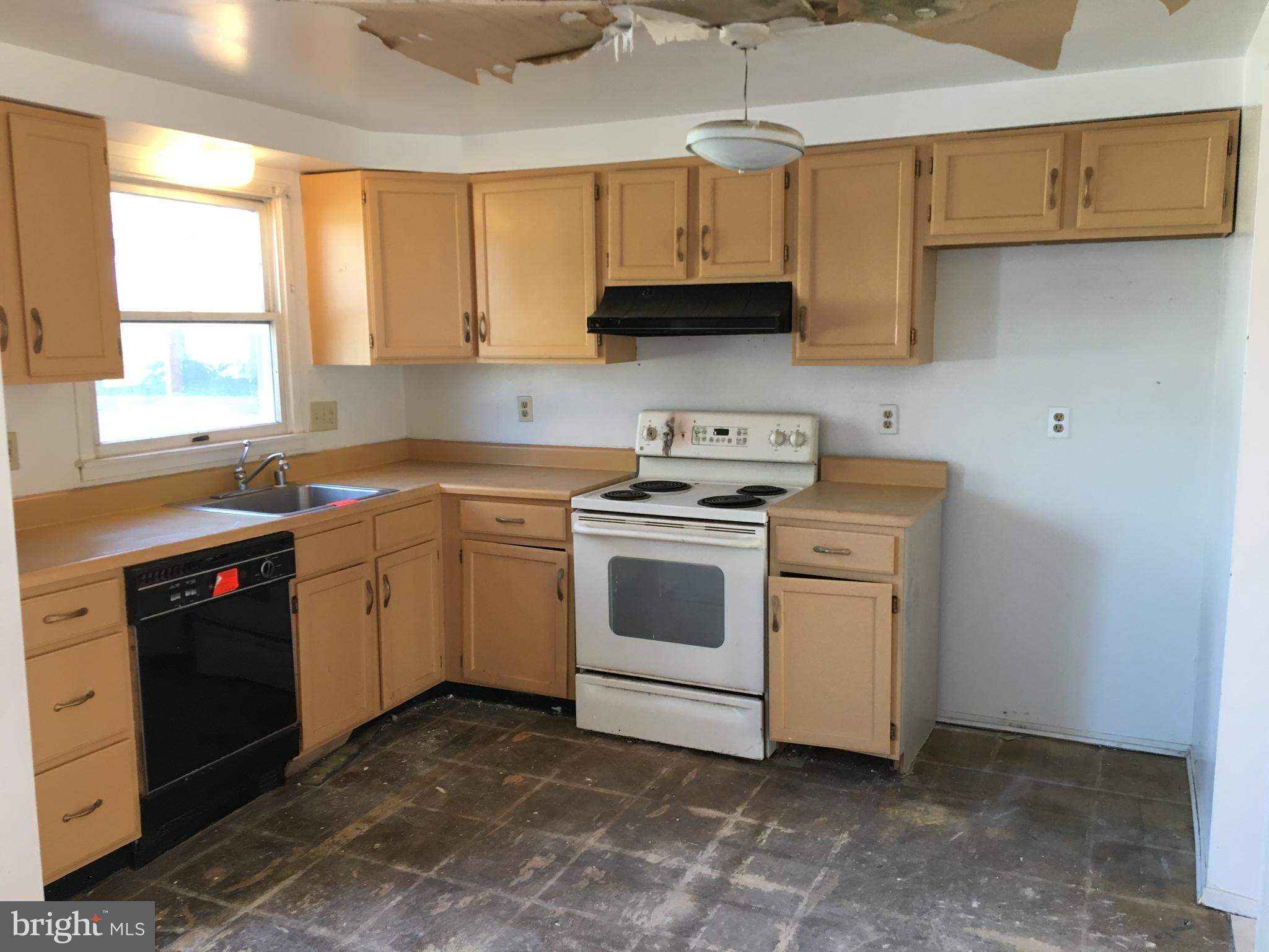 2506 Ridgely Street Baltimore, MD 21230 - Photo 4 of 13 Interior