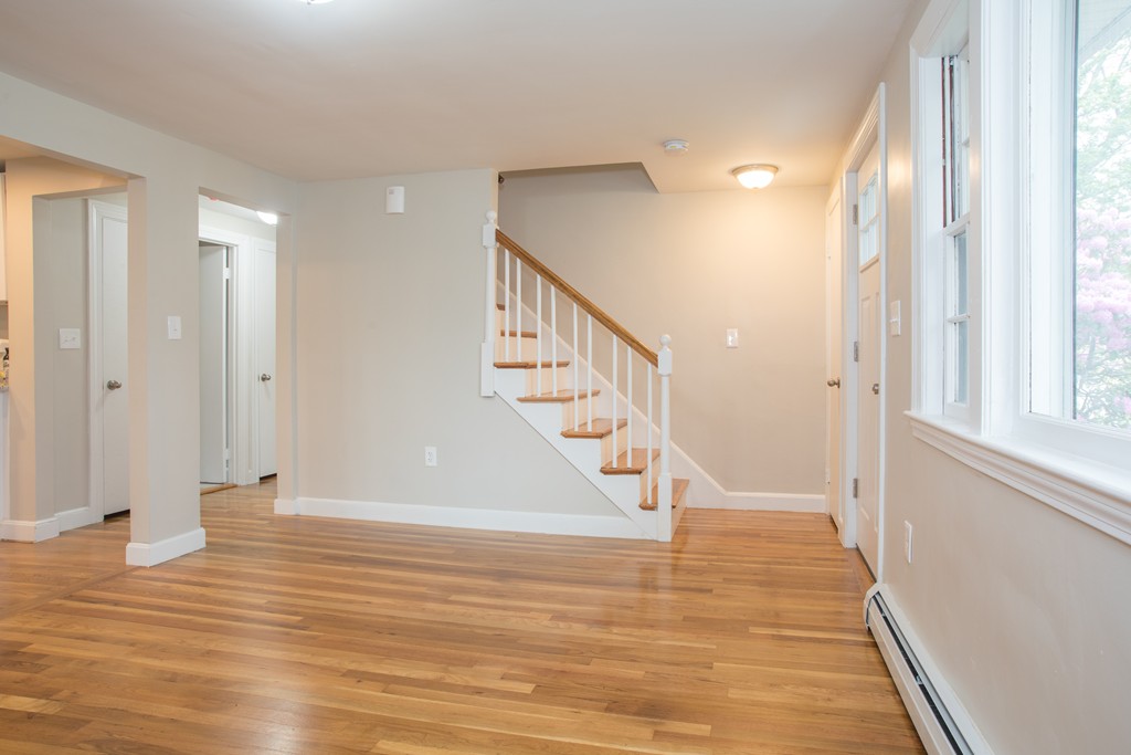 68 Robinwood Road Dedham, MA 02026 - Photo 3 of 13 Gallery Image 3