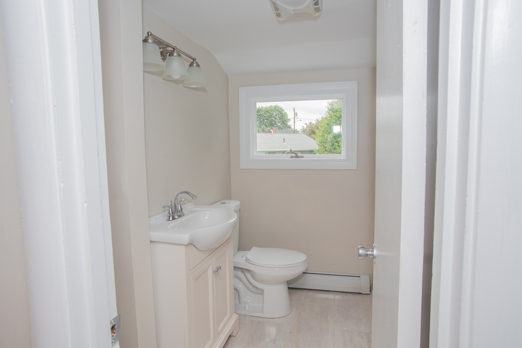 68 Robinwood Road Dedham, MA 02026 - Photo 10 of 13 Gallery Image 10