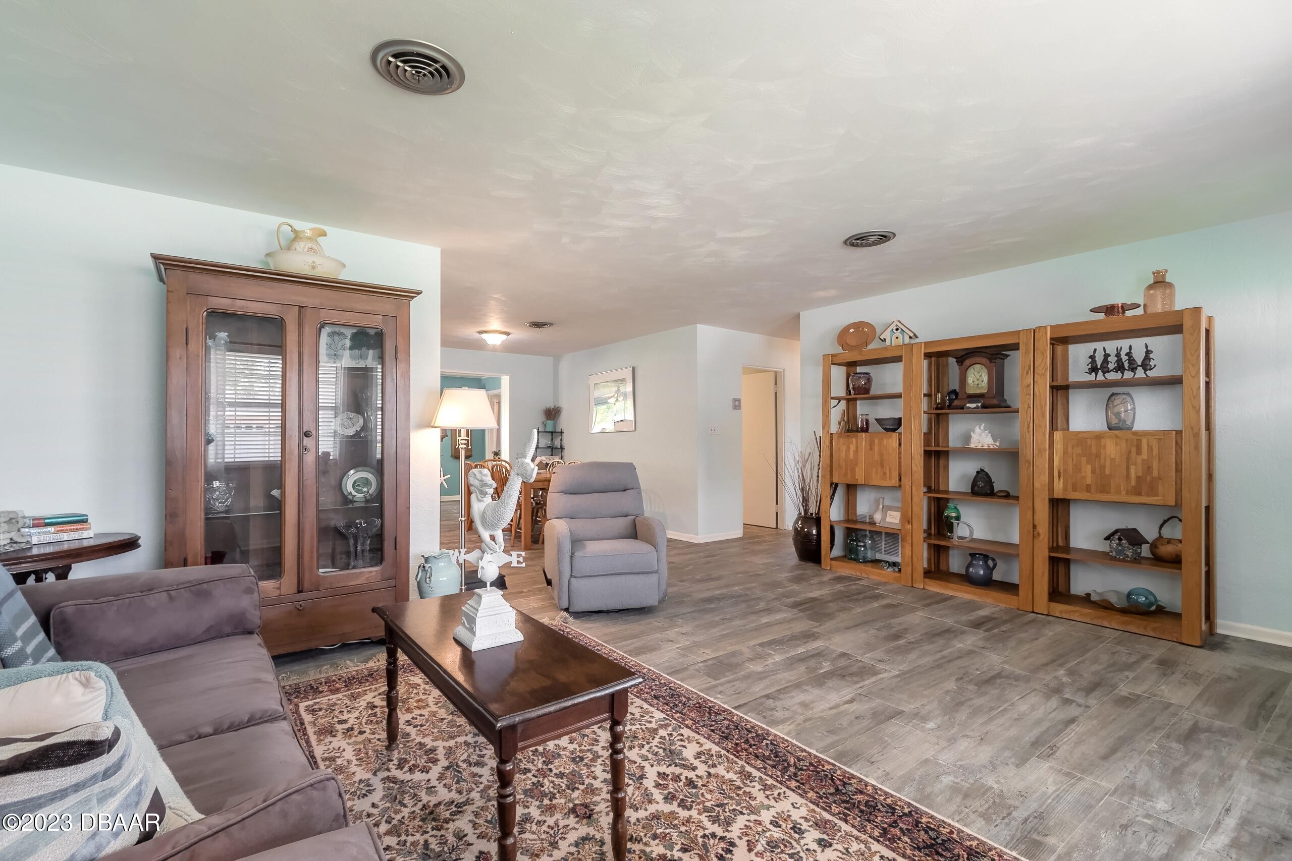 39 Amsden Road Ormond Beach, FL 32176 - Photo 5 of 38 Freshly Painted Interior