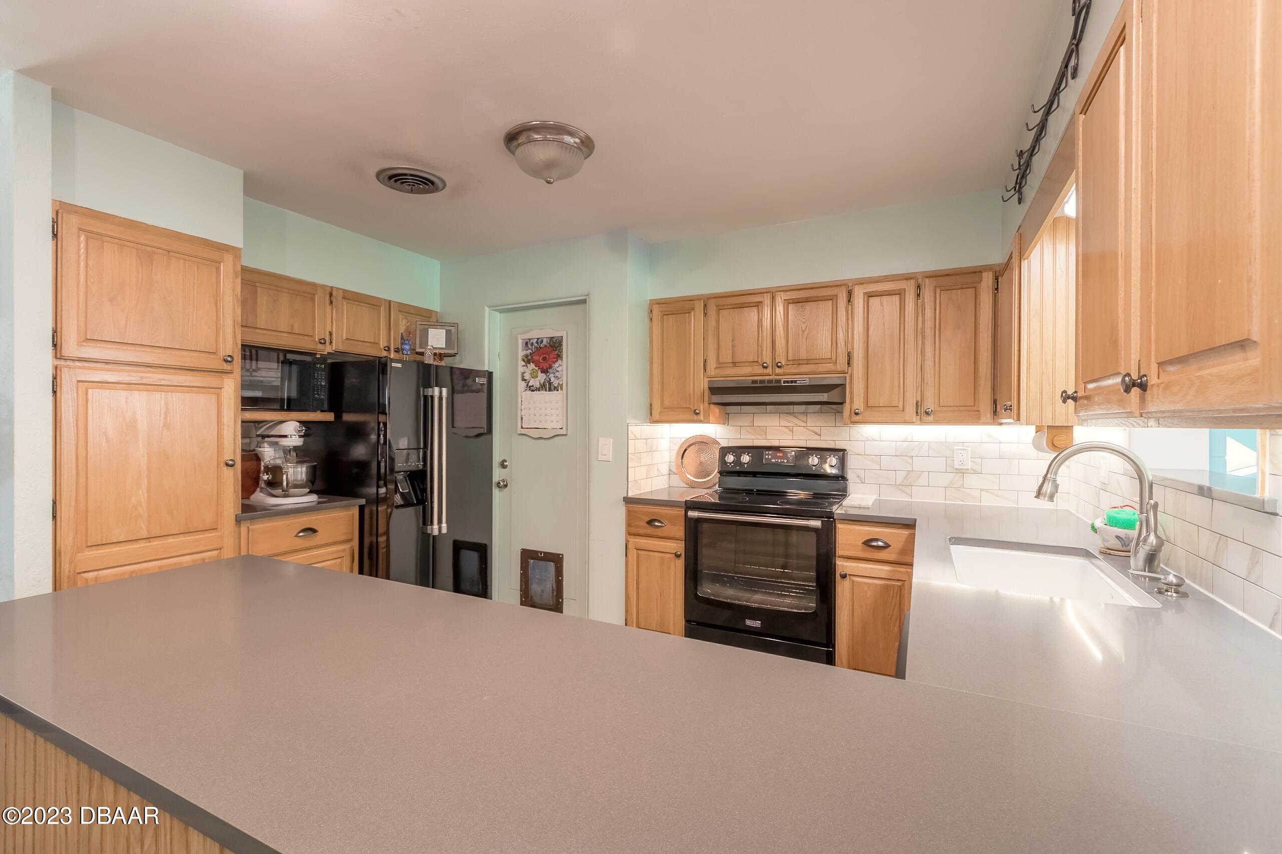 39 Amsden Road Ormond Beach, FL 32176 - Photo 9 of 38 Breakfast Bar