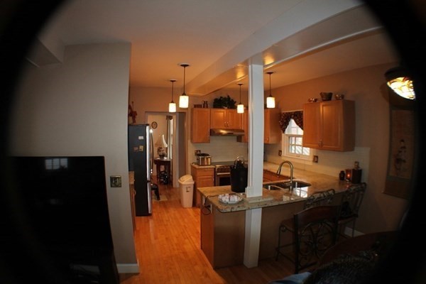 7 Crown Street Worcester, MA 01609 - Photo 25 of 37