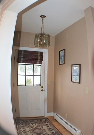 7 Crown Street Worcester, MA 01609 - Photo 6 of 37