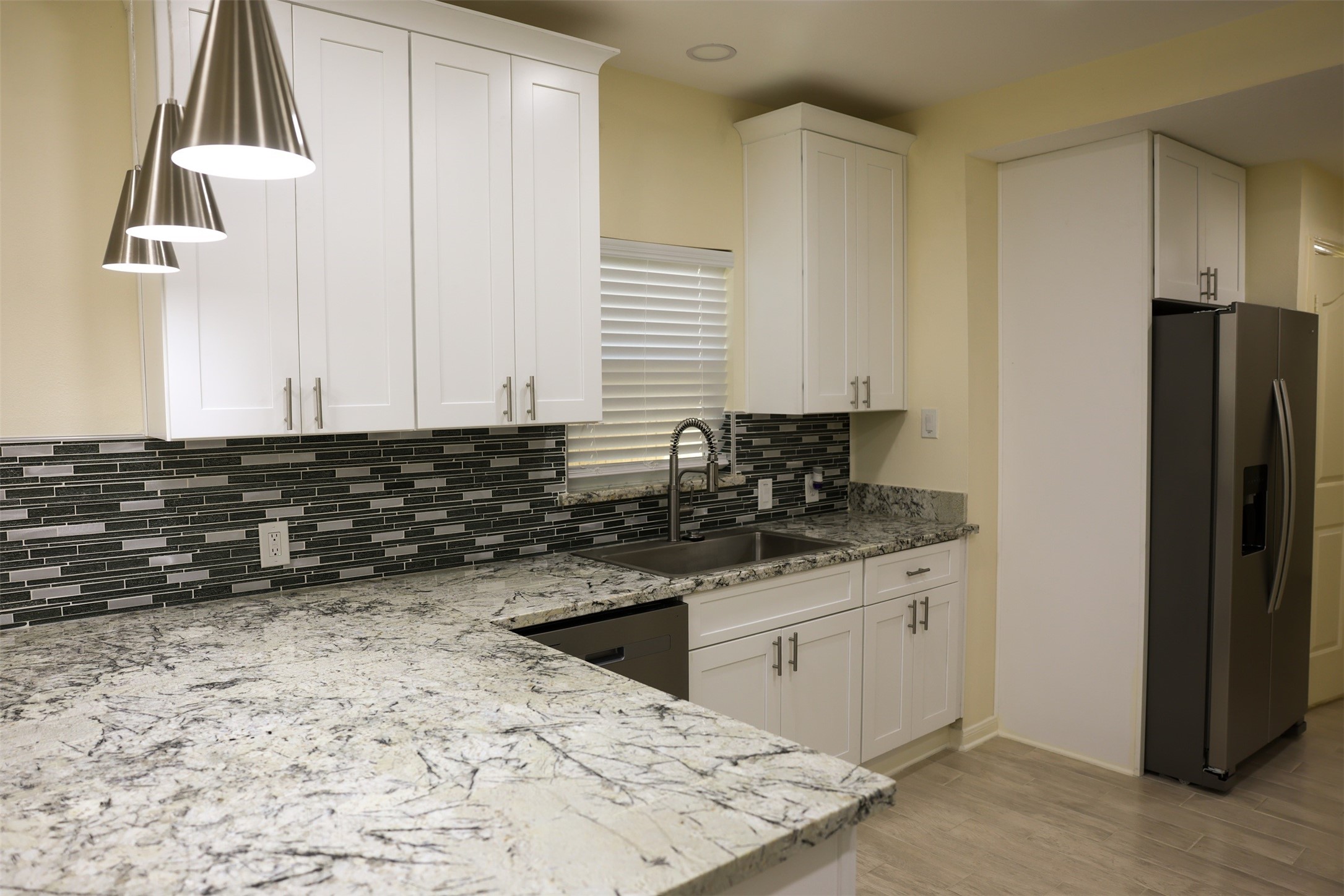 512 Threlkeld Street Houston, TX 77007 - Photo 7 of 28 Gallery Image 7