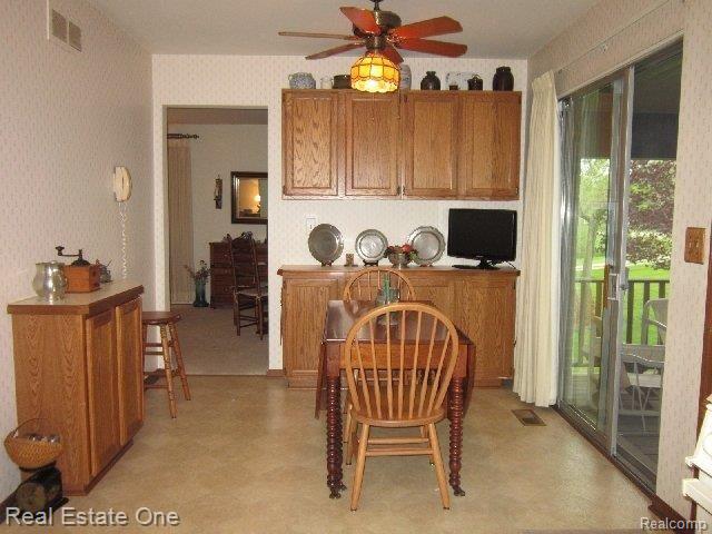 17230 Wayne Road Livonia, MI 48152 - Photo 9 of 25 kitchen to nook.JPG