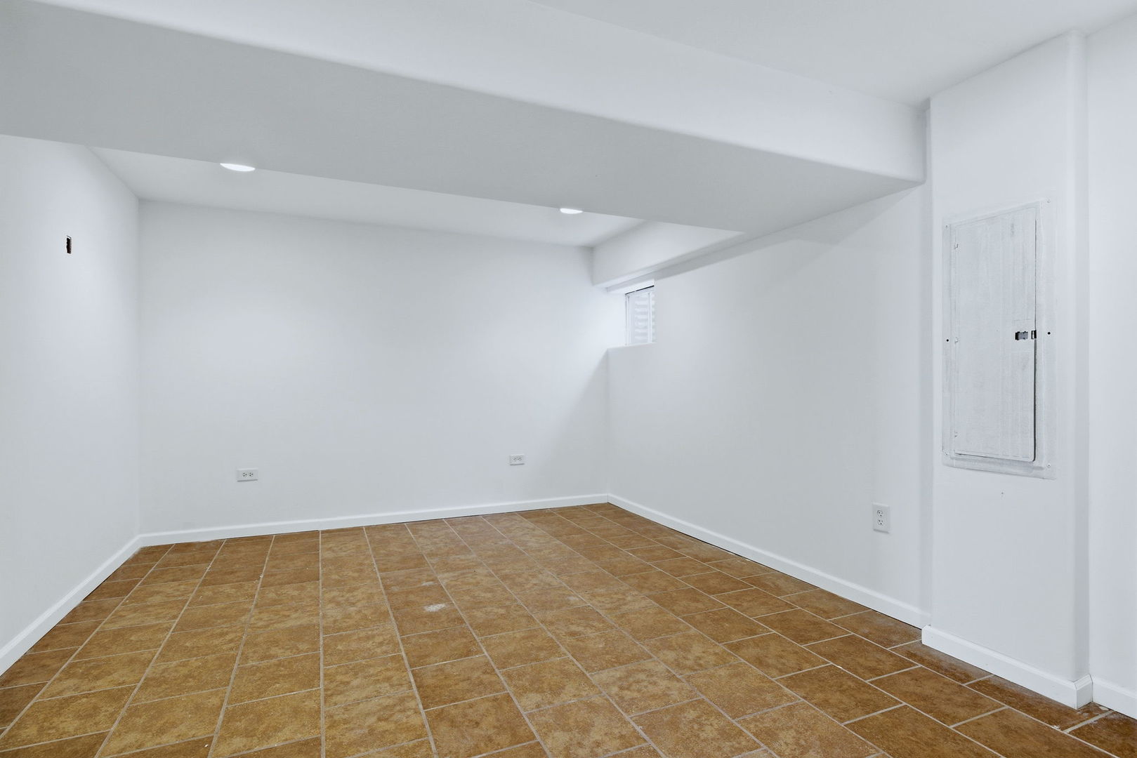 1305 Campbell Street Joliet, IL 60435 - Photo 25 of 34 a view of empty room