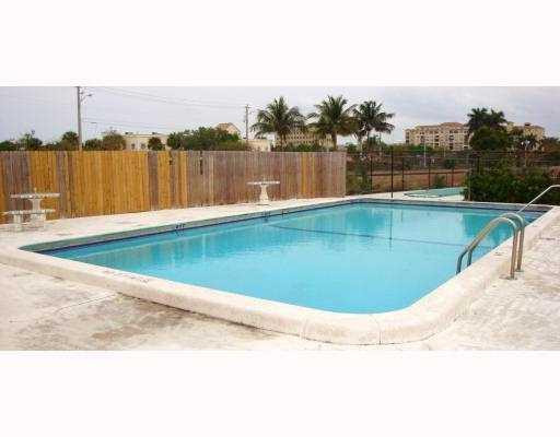 500 Southwest 2nd Avenue, Unit 1190 Boca Raton, FL 33432 - Photo 4 of 7 Swimming Pool/Hot Tub/Sauna