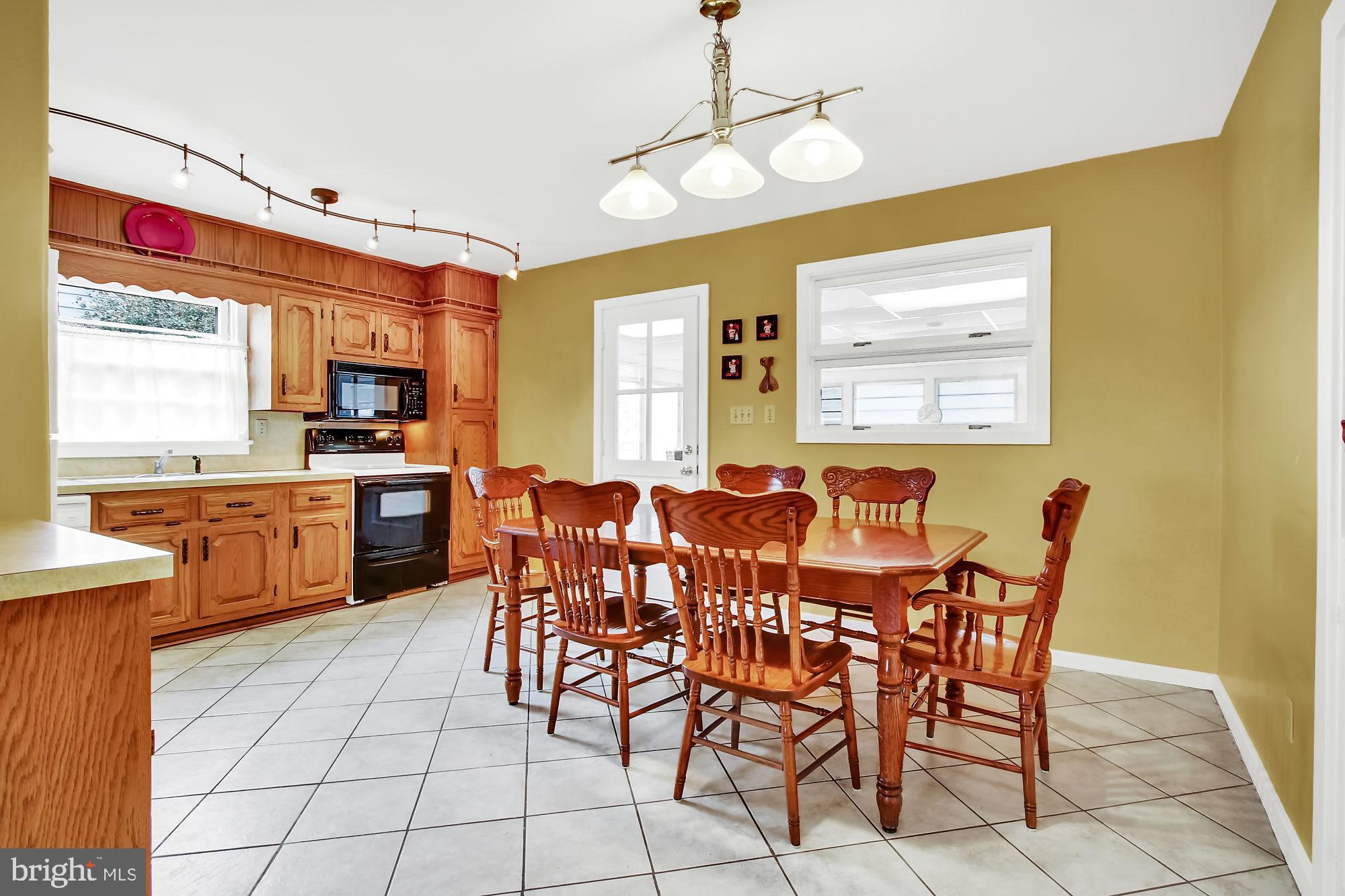 421 Appletree Road Camp Hill, PA 17011 - Photo 9 of 30 Gallery Image 9