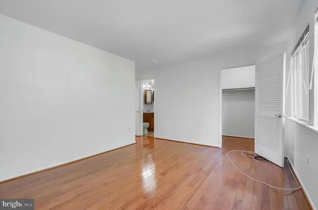 $2,600 | 9034 Arlington Boulevard, Fairfax, VA 22031