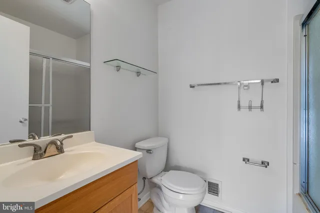 $2,600 | 9034 Arlington Boulevard, Fairfax, VA 22031