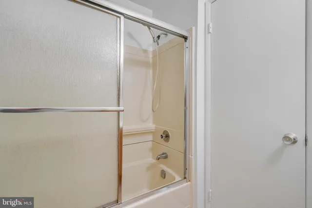 $2,600 | 9034 Arlington Boulevard, Fairfax, VA 22031