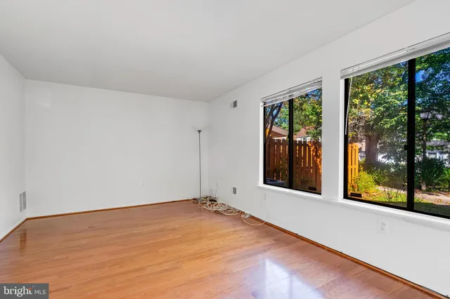 $2,600 | 9034 Arlington Boulevard, Fairfax, VA 22031