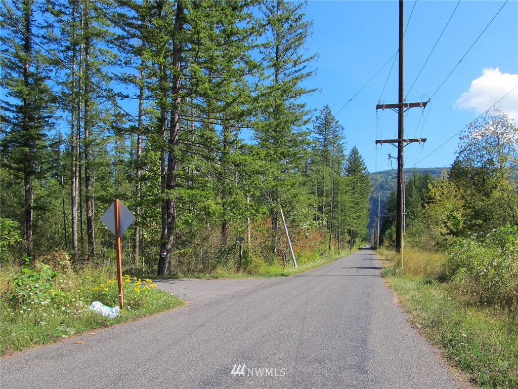 1 Limestone Road Maple Falls, WA 98266 - Photo 8 of 9