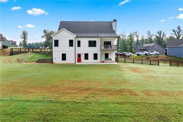 $589,999 | 240 Oakwood Drive, Commerce, GA 30529