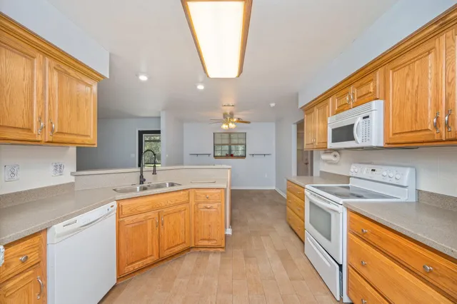 $2,300 | 83 Edgewood Drive, Freeport, FL 32439