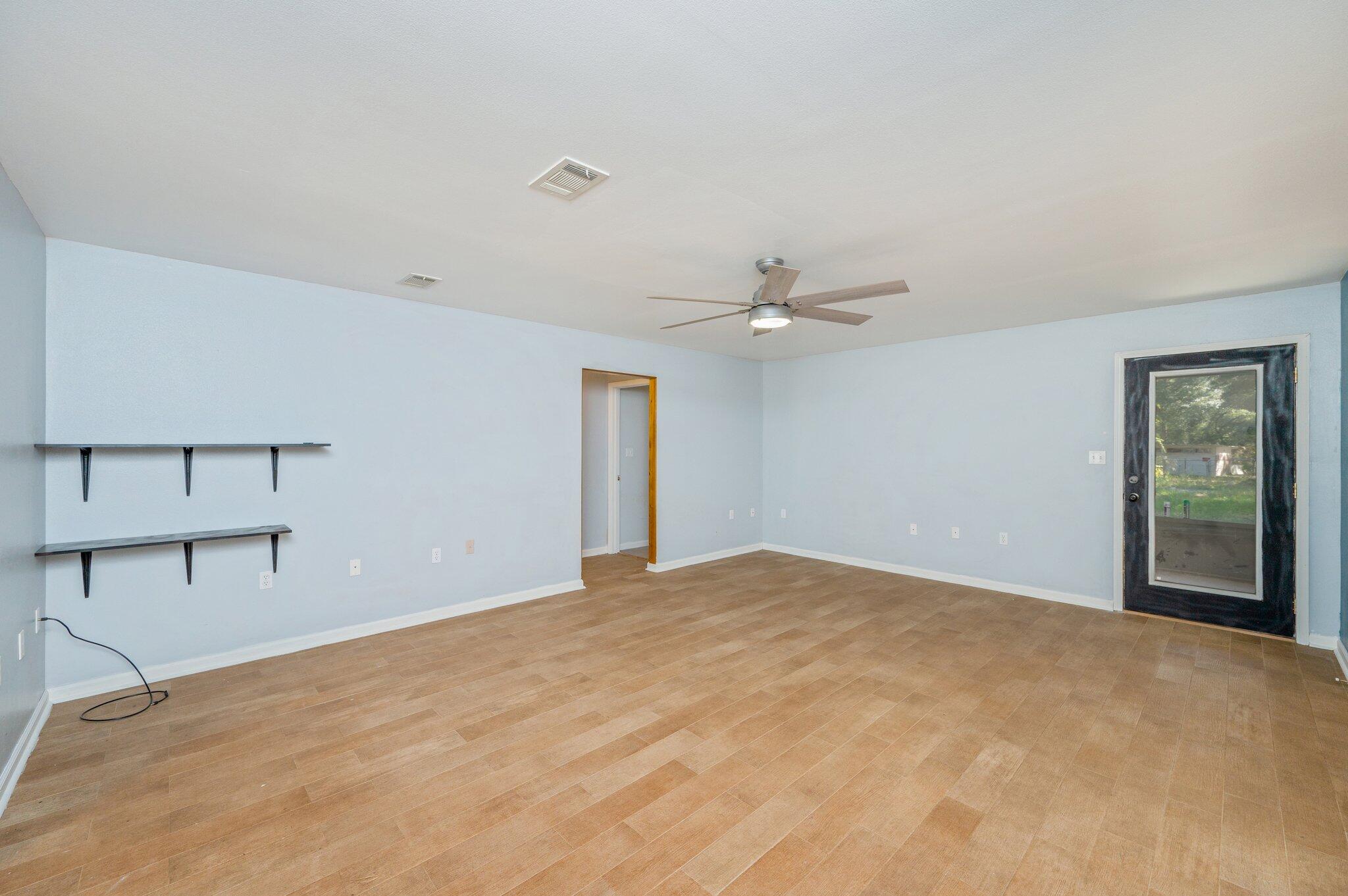 83 Edgewood Drive Freeport, FL 32439 - Photo 9 of 44 9-web-or-mls-83 Edgewood Dr-04