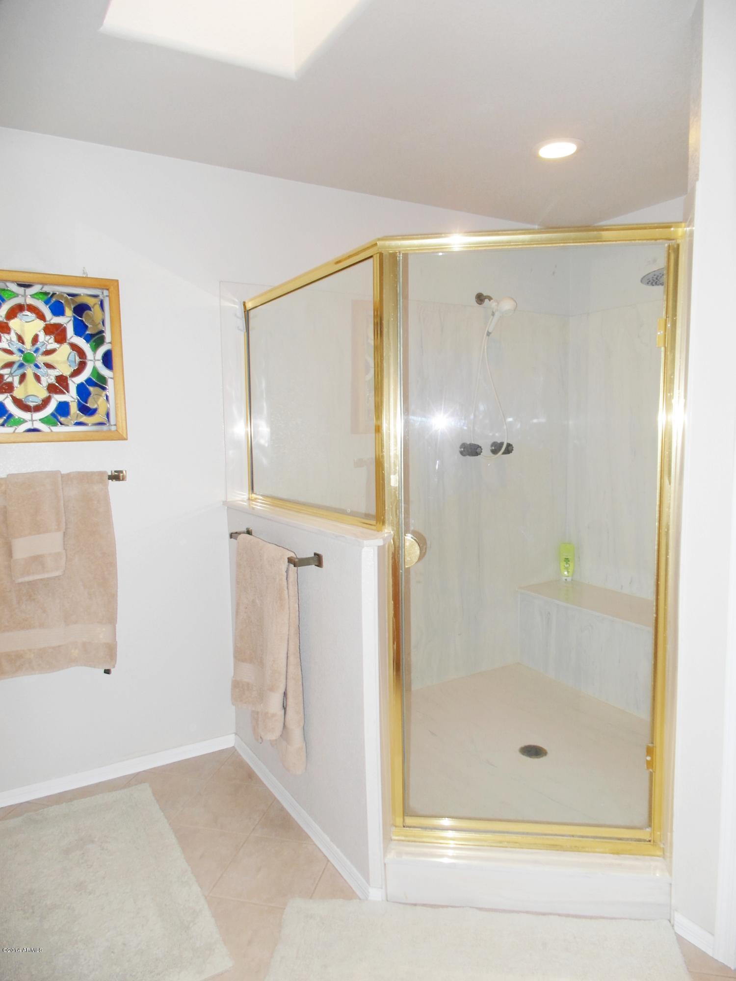 1001 East Griswold Road, Unit 35 Phoenix, AZ 85020 - Photo 21 of 39 Large Master Shower