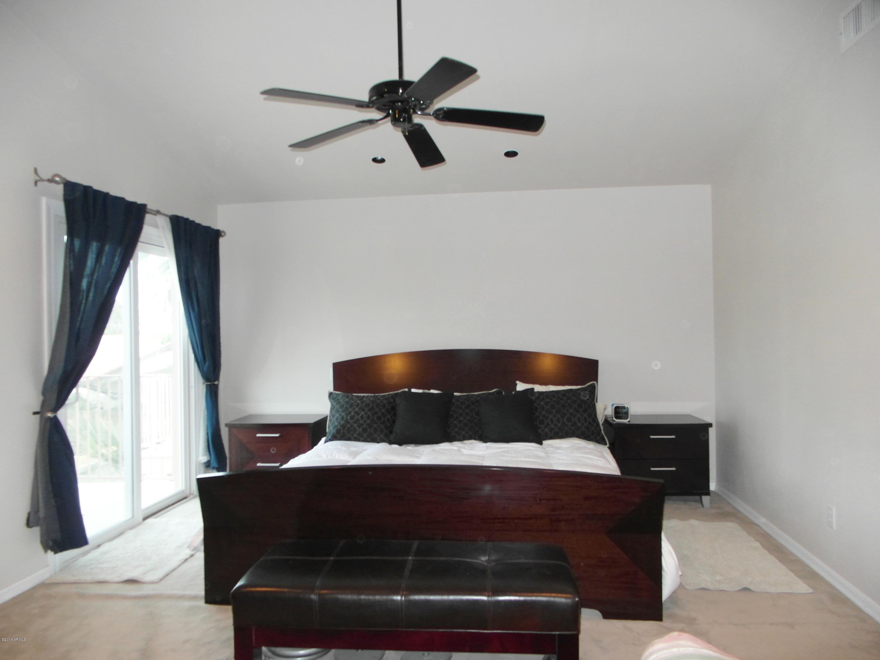 1001 East Griswold Road, Unit 35 Phoenix, AZ 85020 - Photo 6 of 39 Master Bedroom