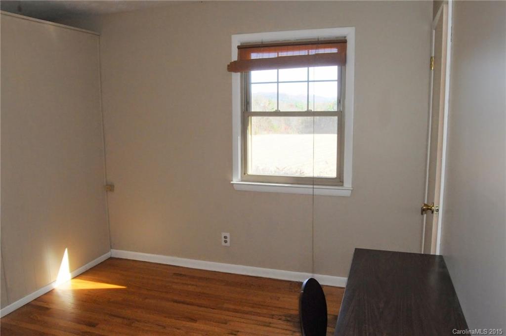 63 Tuttle Road Hendersonville, NC 28792 - Photo 13 of 23 Gallery Image 13