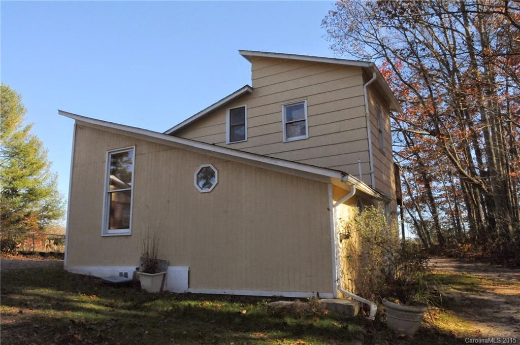 63 Tuttle Road Hendersonville, NC 28792 - Photo 16 of 23 Gallery Image 16