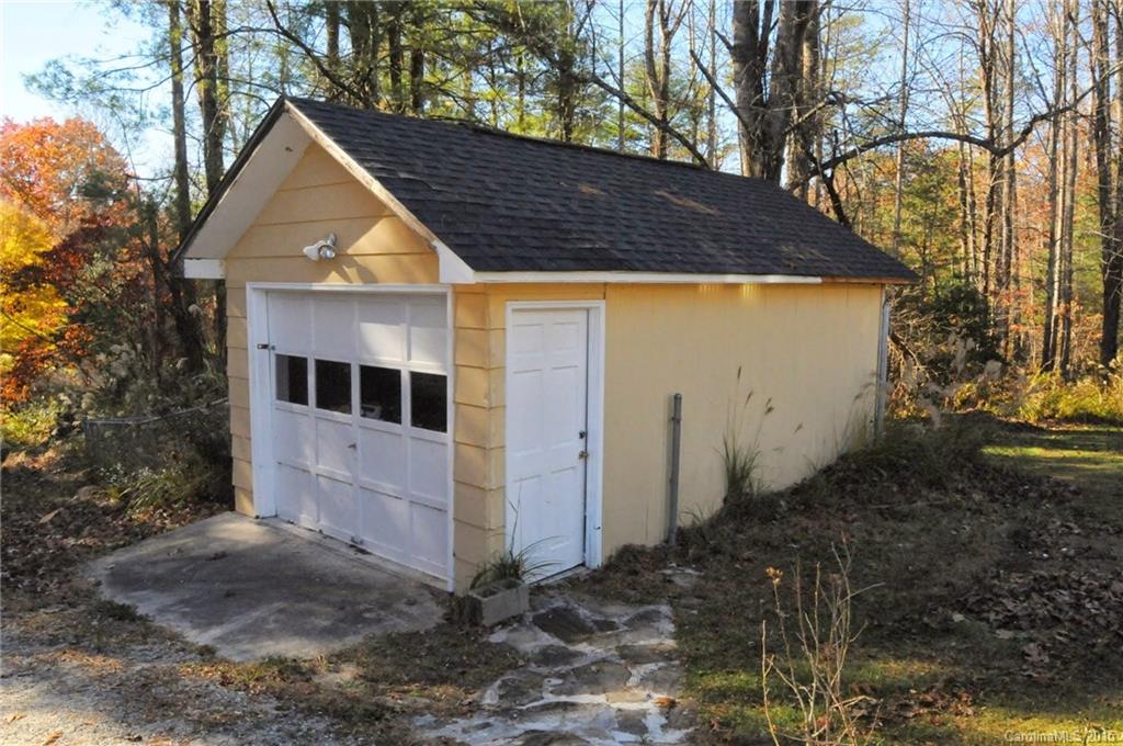 63 Tuttle Road Hendersonville, NC 28792 - Photo 18 of 23 Gallery Image 18