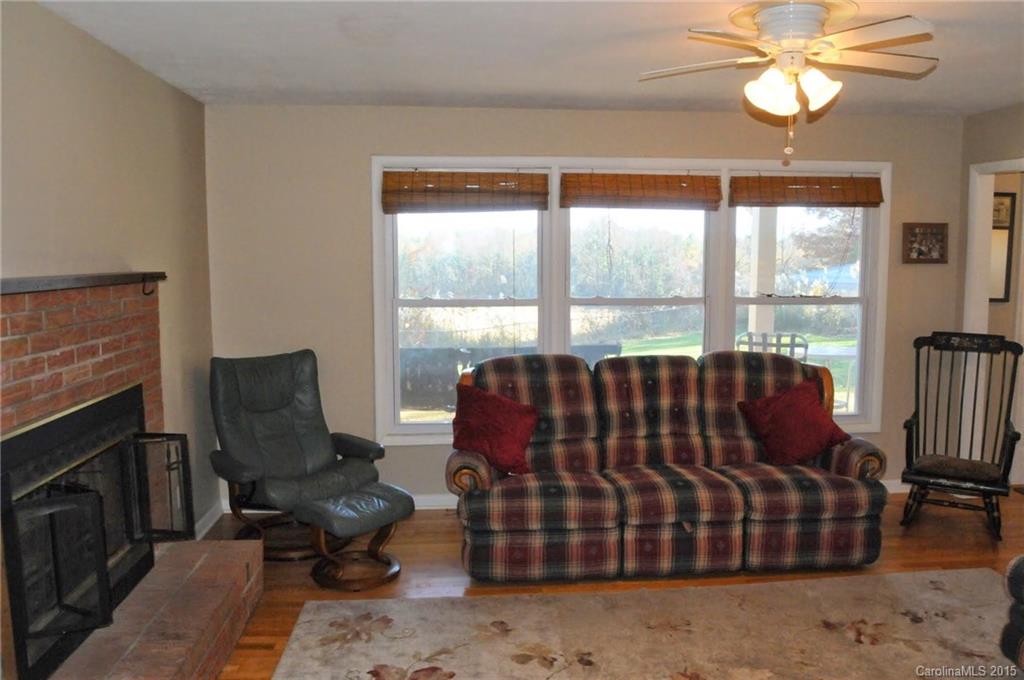 63 Tuttle Road Hendersonville, NC 28792 - Photo 3 of 23 Gallery Image 3