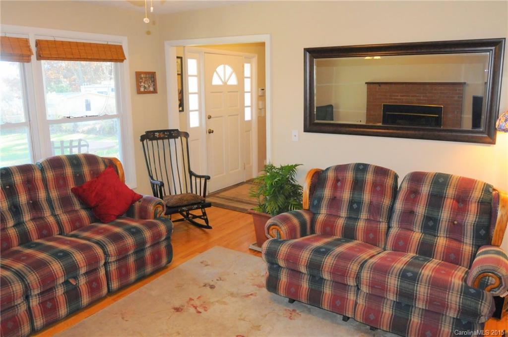 63 Tuttle Road Hendersonville, NC 28792 - Photo 5 of 23 Gallery Image 5