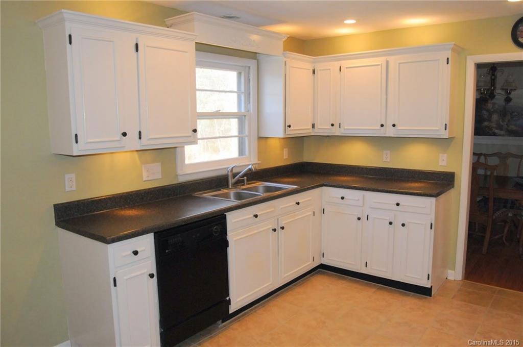 63 Tuttle Road Hendersonville, NC 28792 - Photo 8 of 23 Gallery Image 8