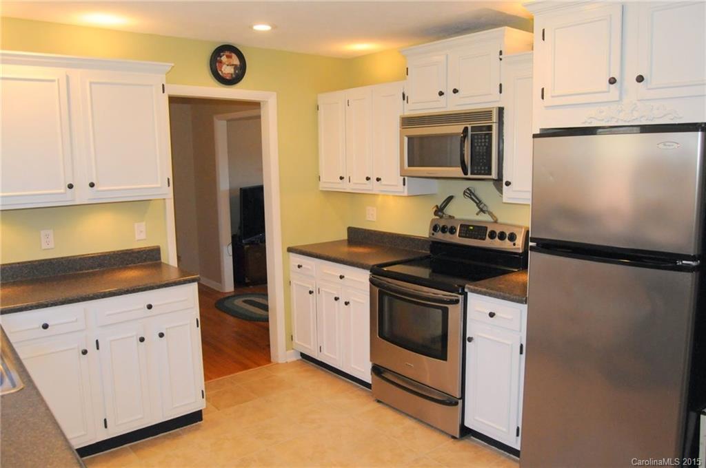 63 Tuttle Road Hendersonville, NC 28792 - Photo 10 of 23 Gallery Image 10