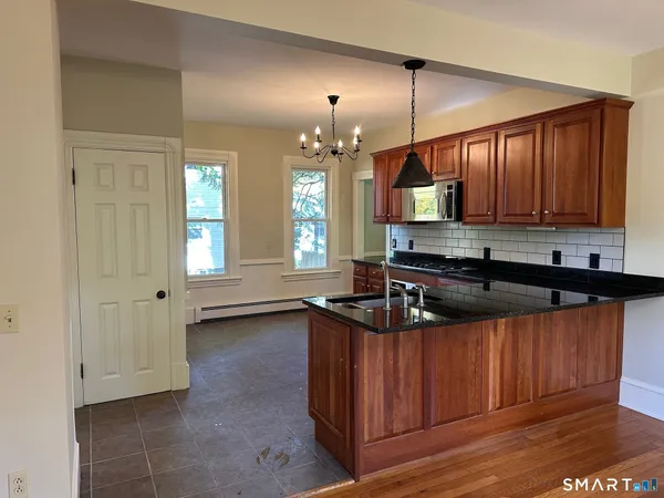 $3,750 | 380 North Main Street, Suffield, CT 06078