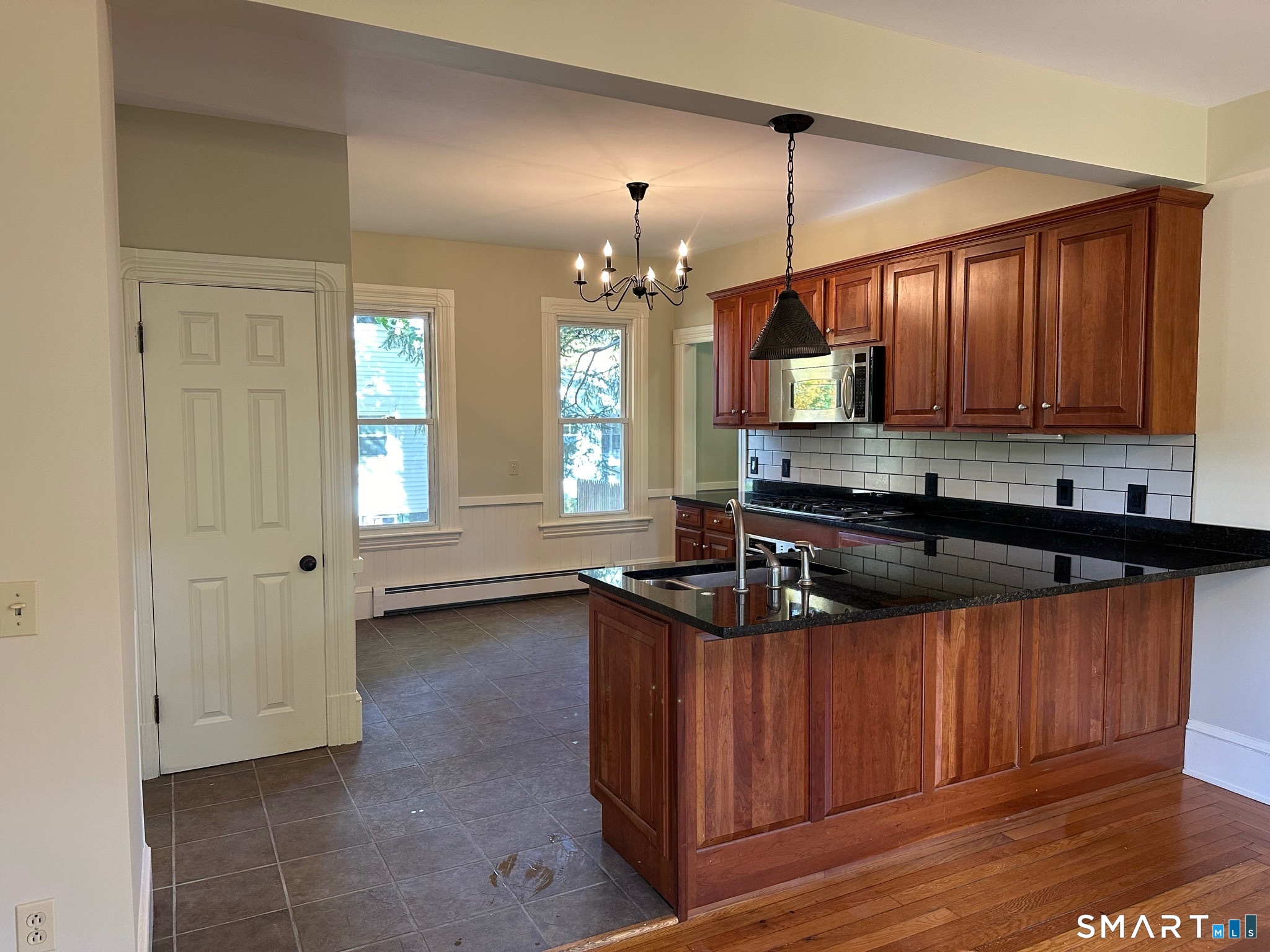 380 North Main Street Suffield, CT 06078 - Photo 2 of 23