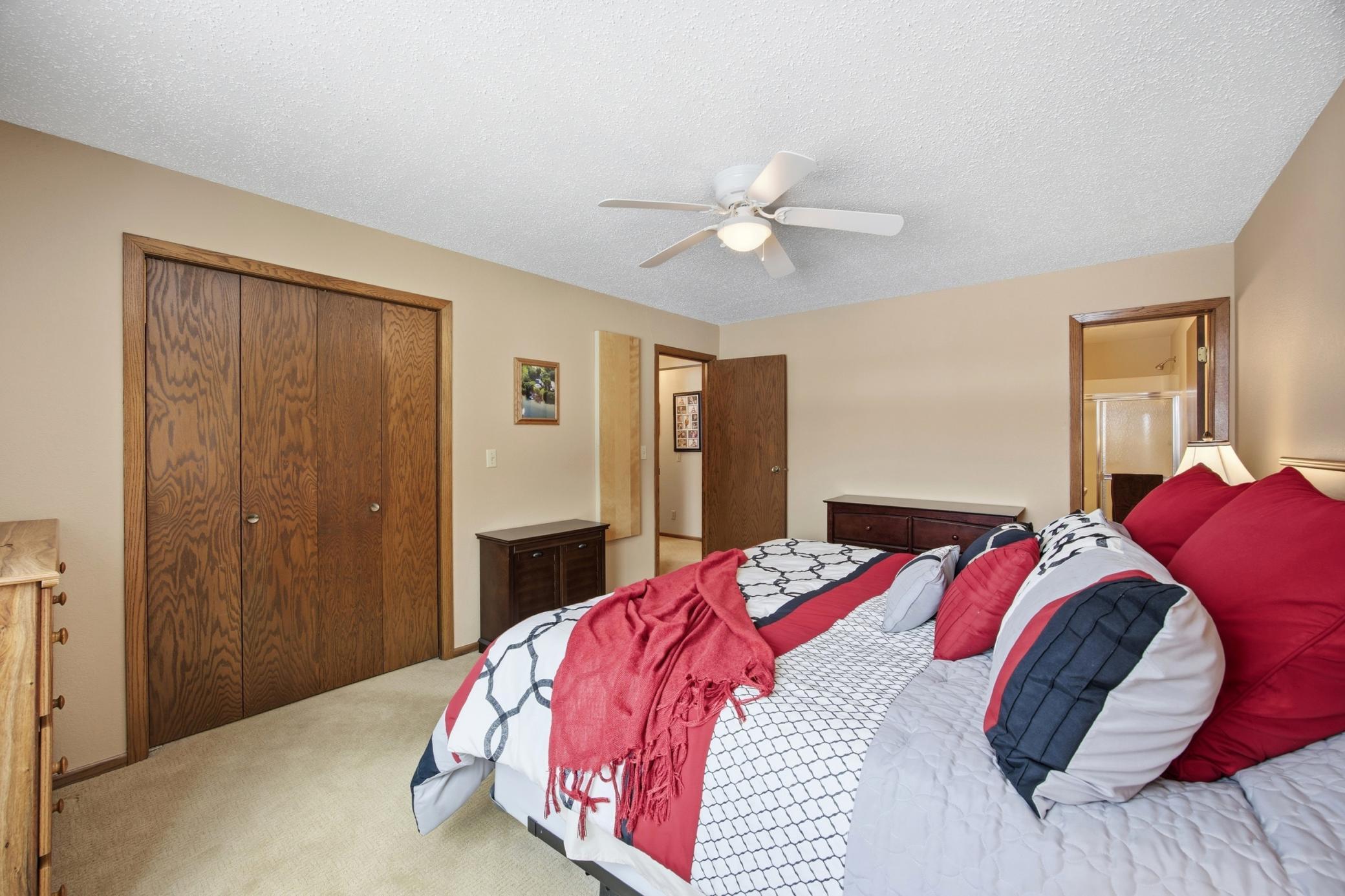 326 10th Avenue South, Unit 2 Fargo, ND 58103 - Photo 22 of 35
