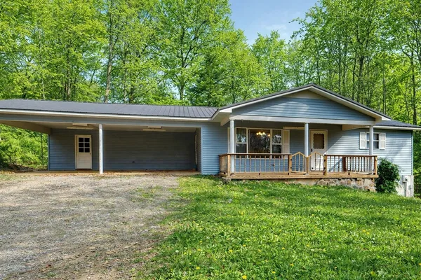 $330,000 | 1135 West Mink Branch Road, Waynesboro, TN 38485