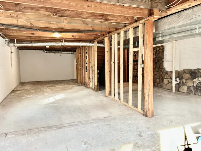 $340,000 | 1135 West Mink Branch Road, Waynesboro, TN 38485