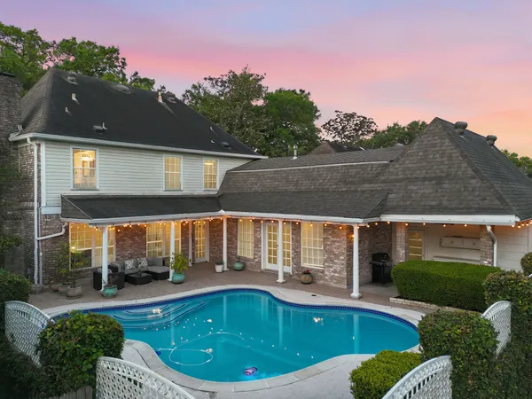 $660,000 | 15814 Fleetwood Oaks Drive, Houston, TX 77079