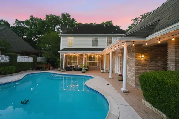 $660,000 | 15814 Fleetwood Oaks Drive, Houston, TX 77079
