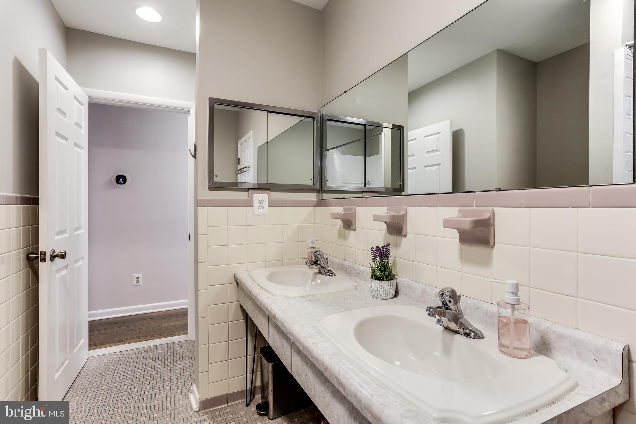 3714 Meadowvale Road Ellicott City, MD 21042 - Photo 26 of 34 Full Bath