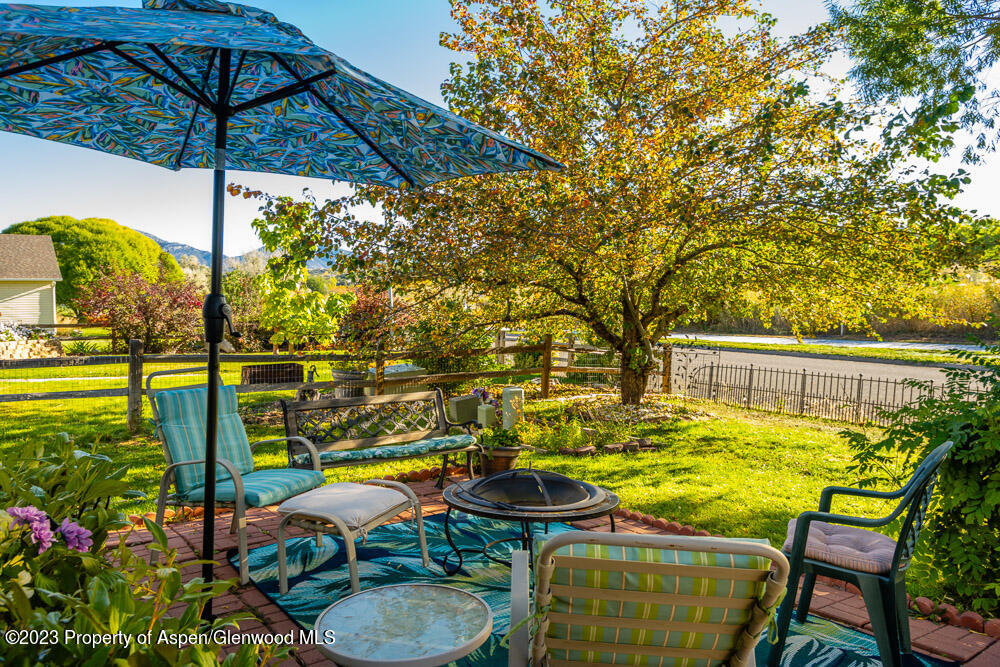 2807 Acacia Avenue Rifle, CO 81650 - Photo 4 of 24 a view of an chairs and table in the patio