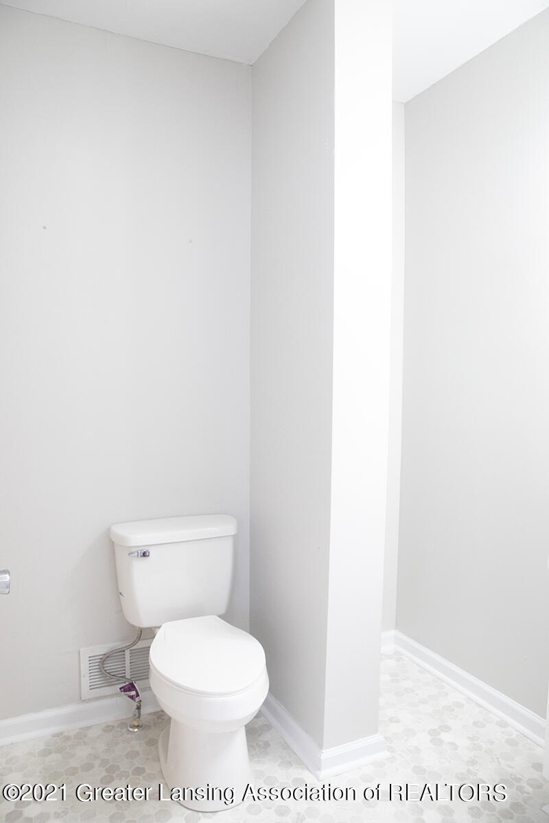 401 Riley Street Lansing, MI 48910 - Photo 19 of 30 c5dm3481