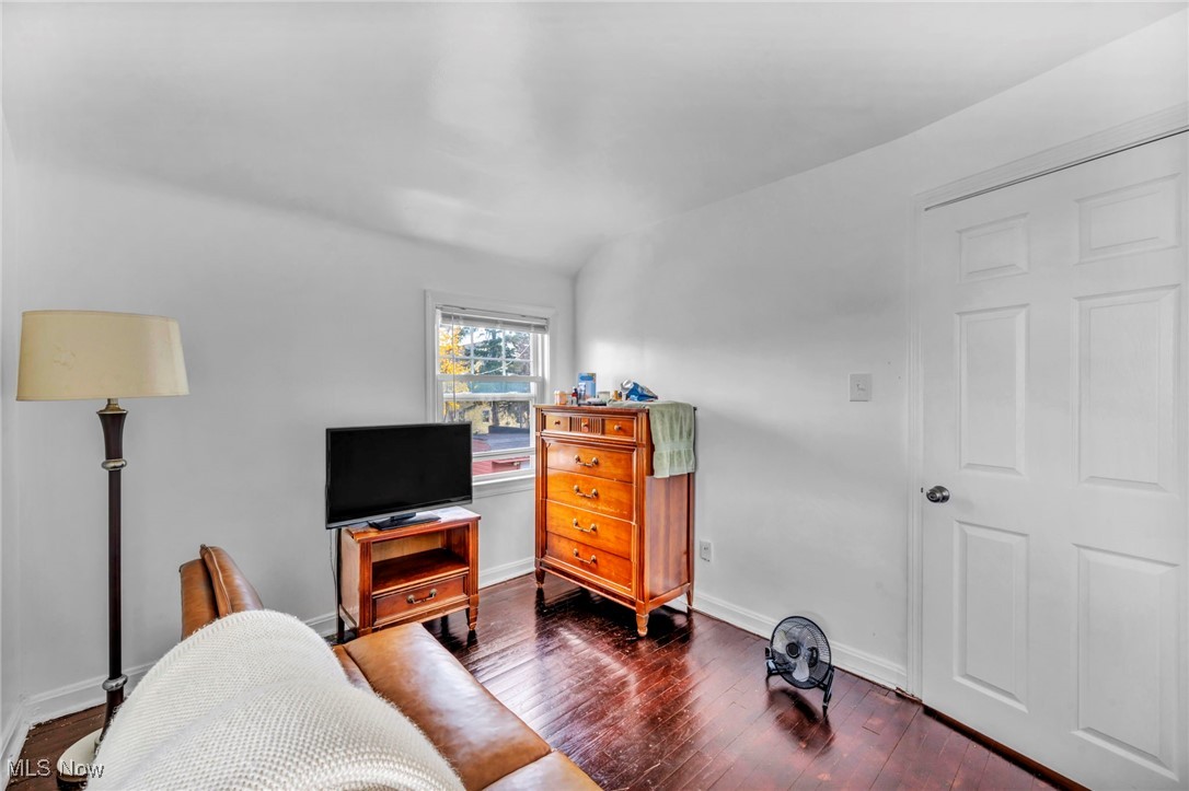 3371-3373 Colwyn Road Cleveland, OH 44120 - Photo 15 of 22 Gallery Image 15