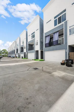 $2,200 | 4706 Independence Hts Lane, Houston, TX 77018