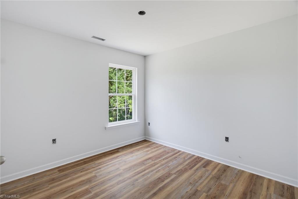 1221 Franklin Avenue High Point, NC 27260 - Photo 10 of 11