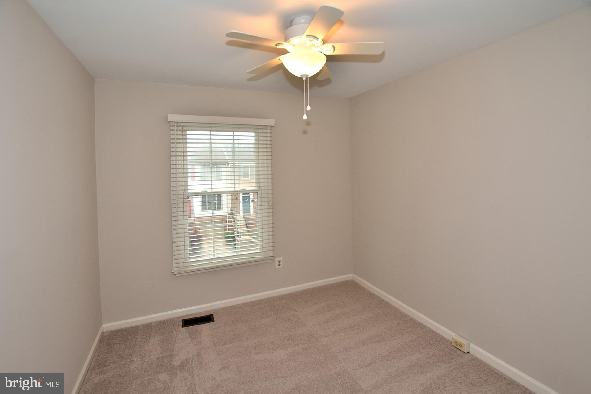 46878 Rabbitrun Terrace Sterling, VA 20164 - Photo 20 of 31 Bedroom #3