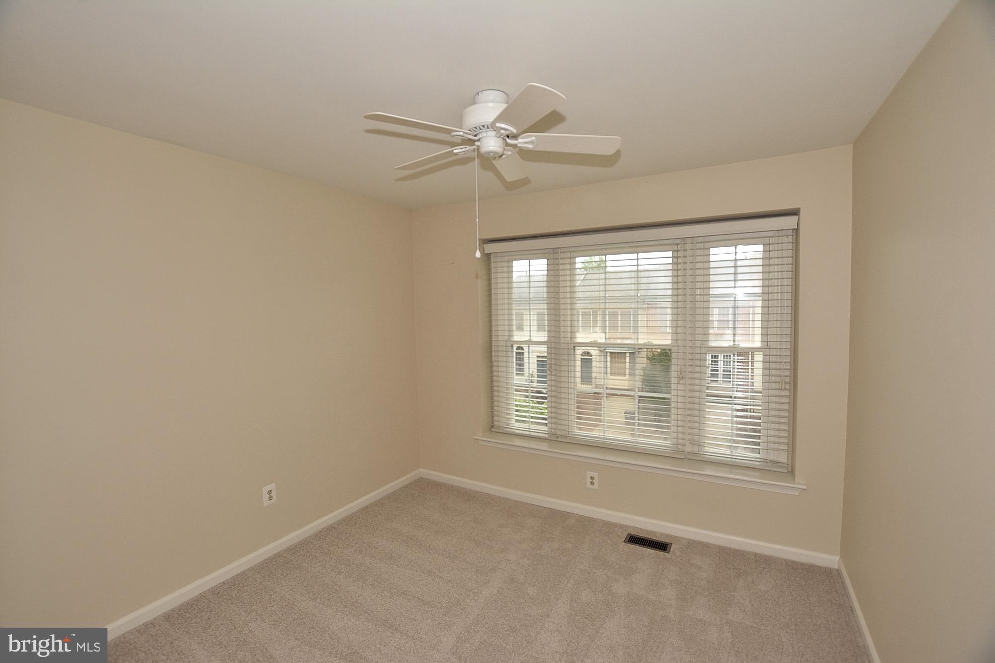 46878 Rabbitrun Terrace Sterling, VA 20164 - Photo 21 of 31 Bedroom #2