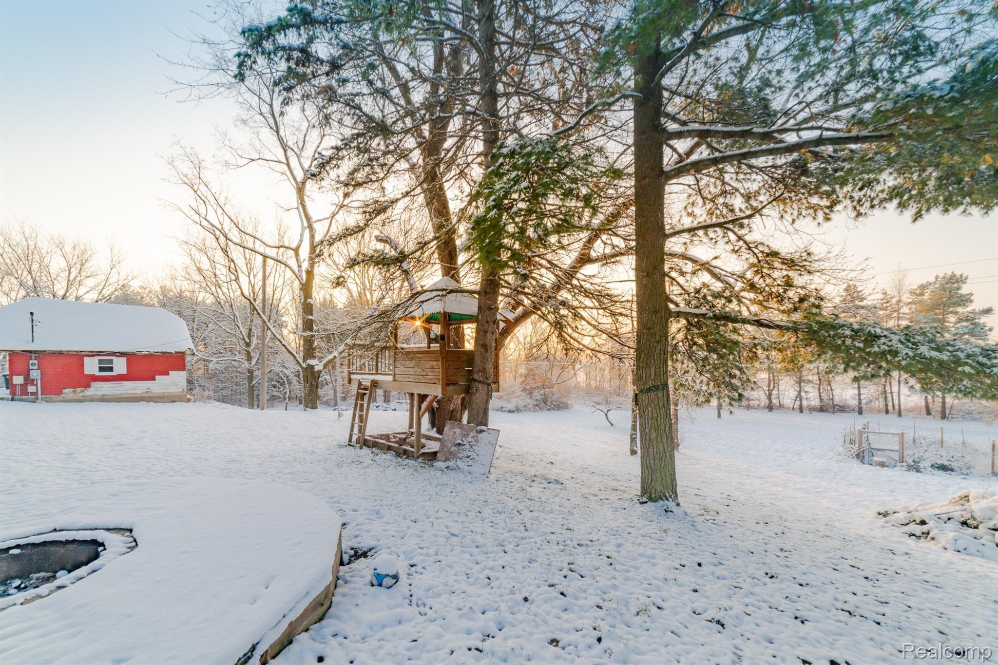 3529 Hunt Road Lapeer, MI 48446 - Photo 7 of 62 3529 Hunt Rd-6.jpg