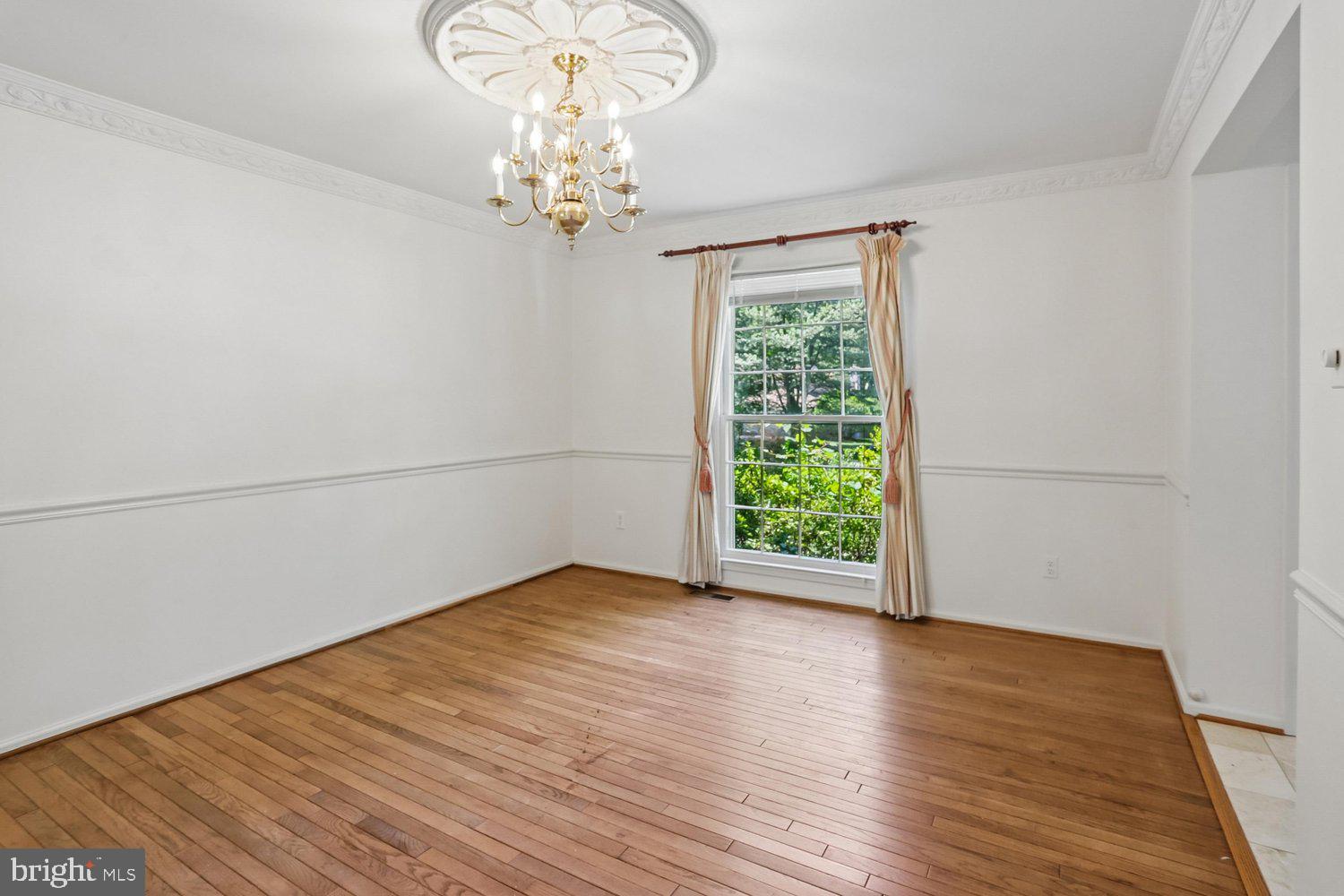 903 Ridge Drive McLean, VA 22101 - Photo 6 of 46 Dining room with hardwood flooring