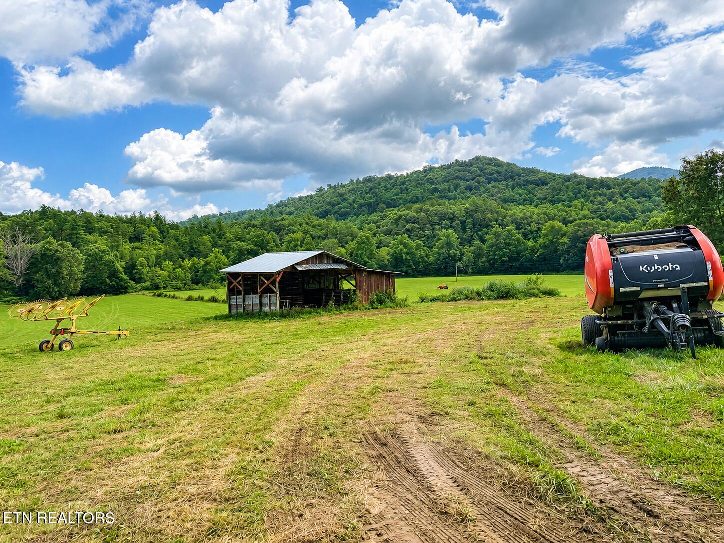7914 Brimstone Road Robbins, TN 37852 - Photo 37 of 57 73667E5F-CCFC-4E03-8067-F1E5397F4C29