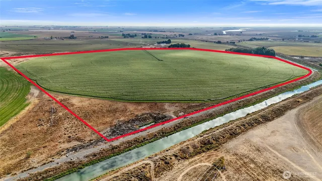 a view of an outdoor space and deck