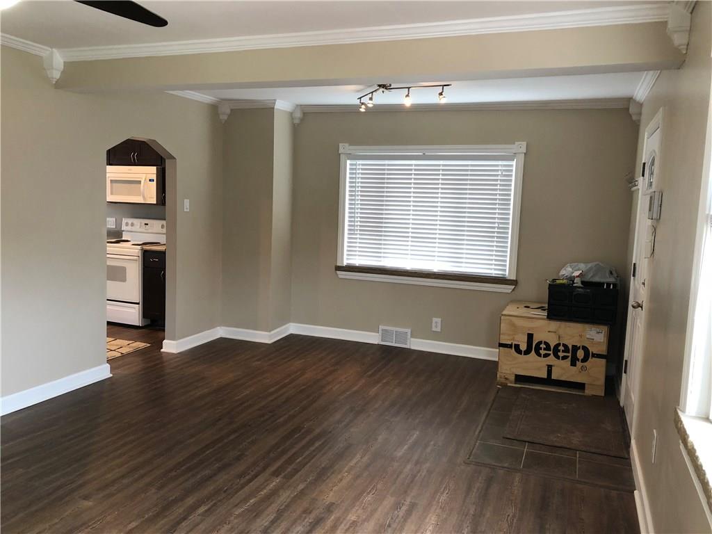 107 Ramage Road Pittsburgh, PA 15214 - Photo 3 of 15 Gallery Image 3